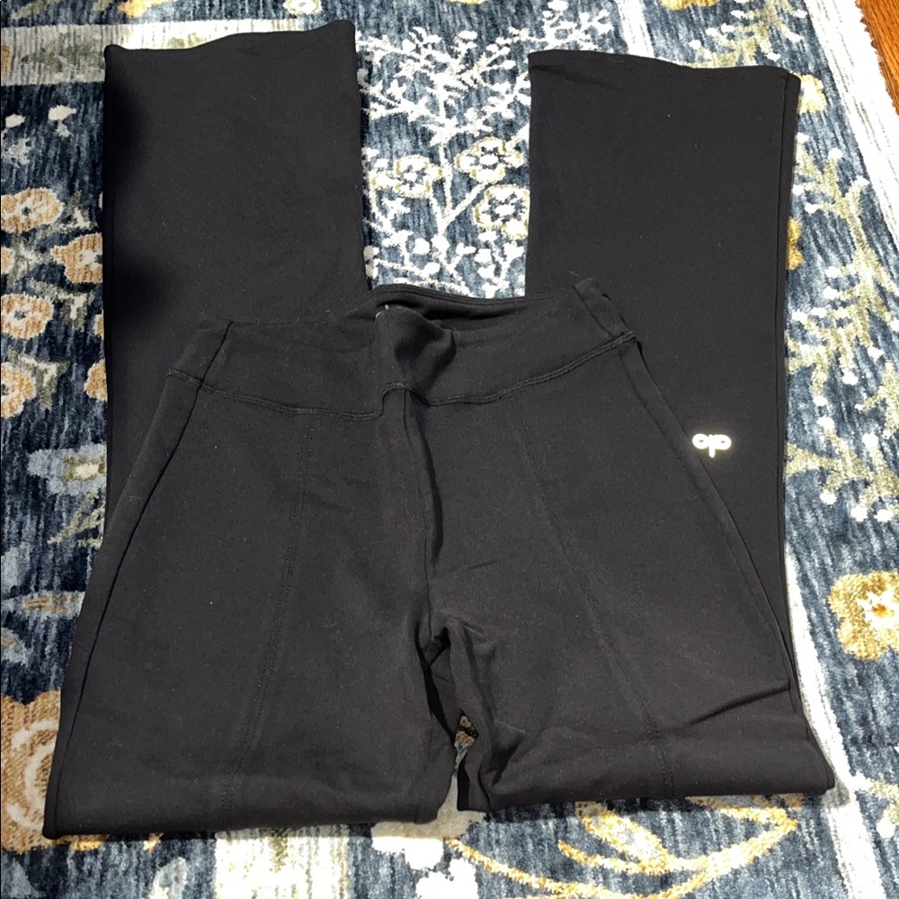 Alo split hem yoga pants size S hemmed to ~30